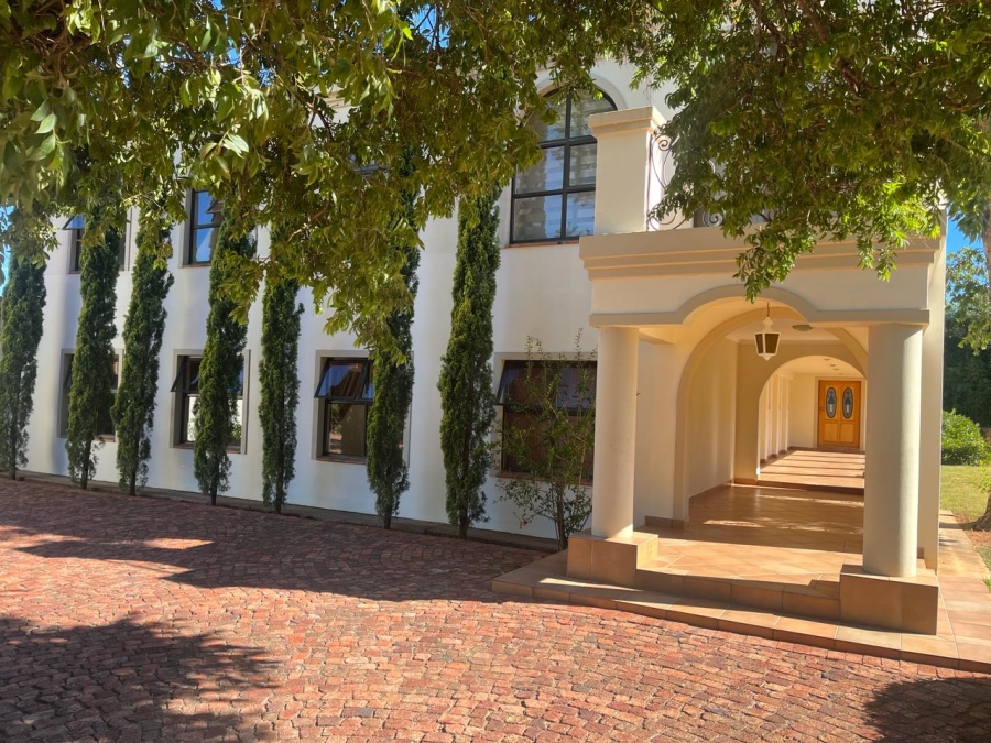 4 Bedroom Property for Sale in Wilkoppies North West